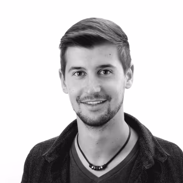 Gründe von Illunade – Sandro Wucherer. Gutaussehender junger Mann aus Ausgburg.